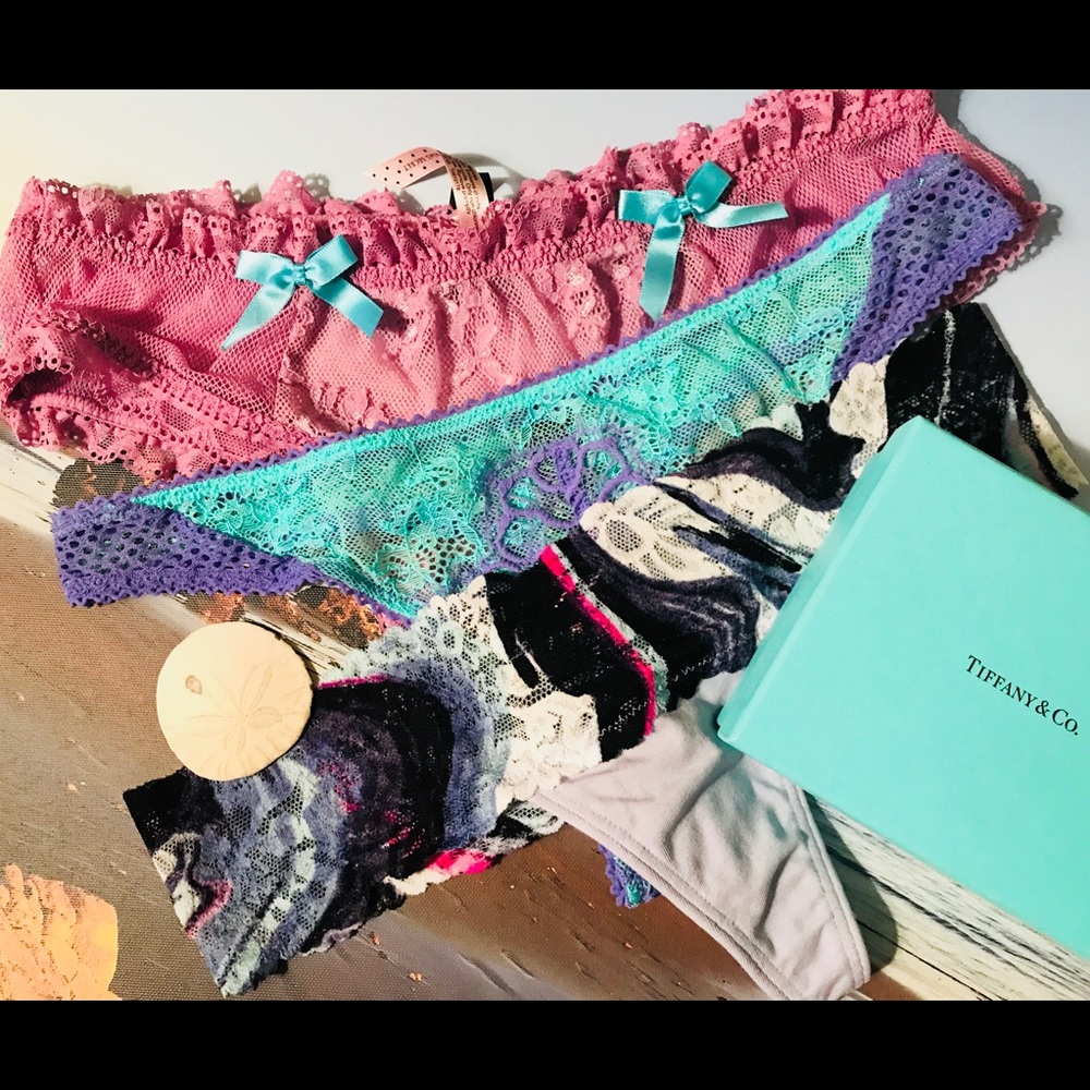 Victoria’s Secret & PINK💎 bundle of three panties